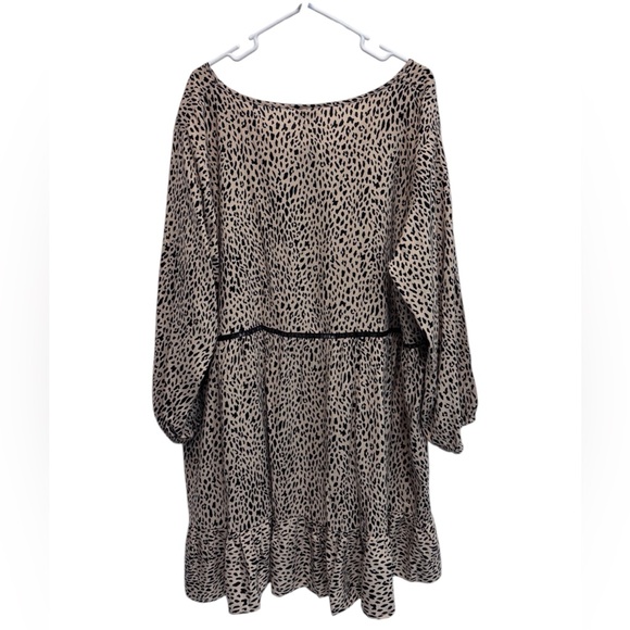 Avenue Leopard Stance High Low Tunic Blouse Plus Size 30/32 - Picture 3 of 7